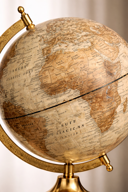 Decorative Globe with Metal Stand – Classic World Map Desk Ornament